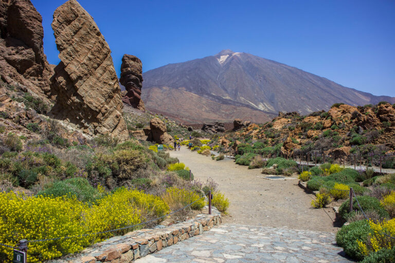 Roques de García – spacer w sercu kosmicznego krajobrazu