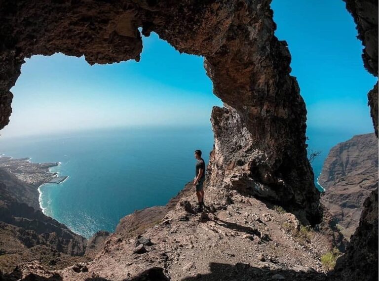 Los Gigantes – olbrzymy u bram oceanu