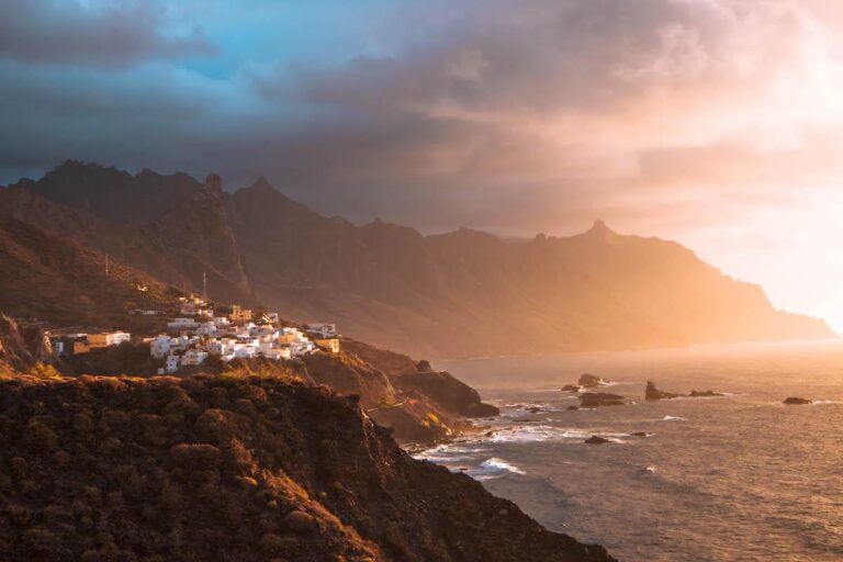 Playa de Benijo – tam, gdzie kończy się droga, a zaczyna magia